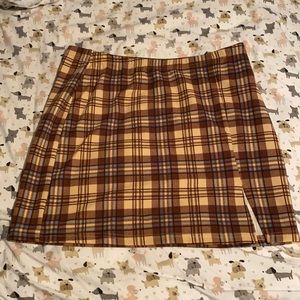 NEVER WORN brown plaid skirt!